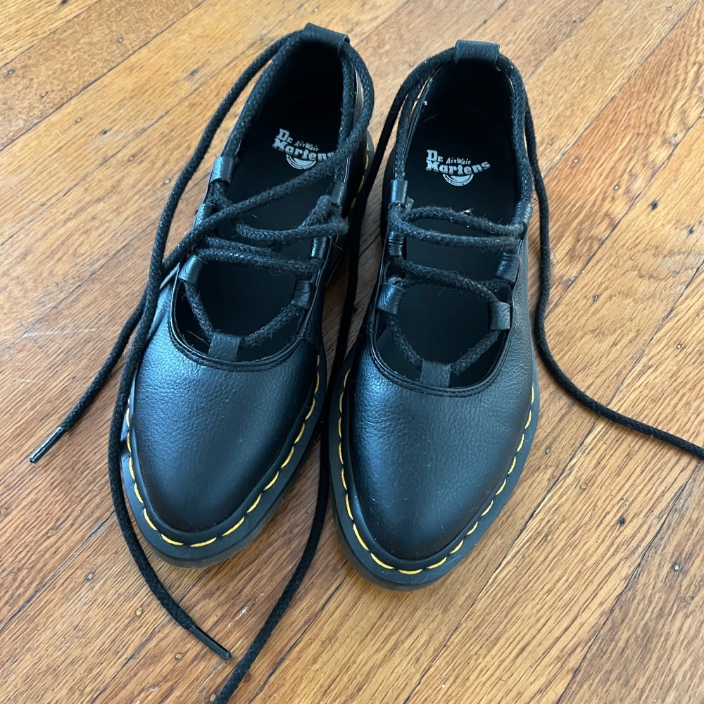 Dr. Martens Elphie II Ballet Flats NWT